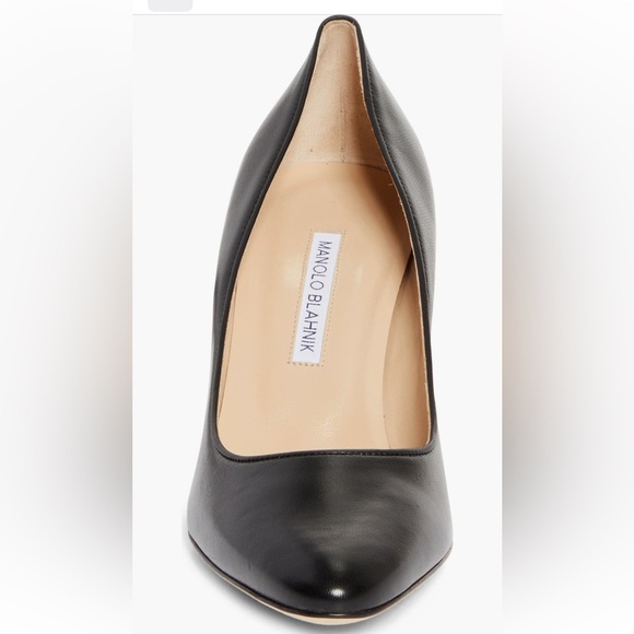 MANOLO BLAHNIK
Skiotto smooth black leather pumps
Women’s Size EU 39 - Picture 13 of 14